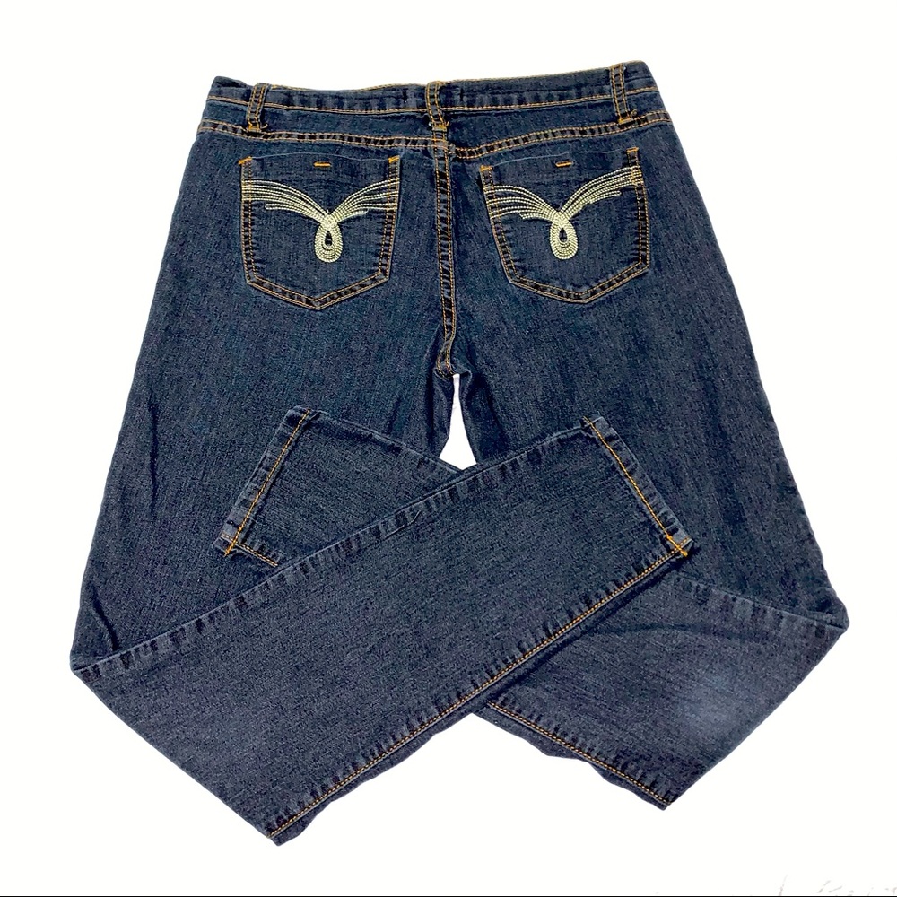 Jeans with stitching on the pockets size 9